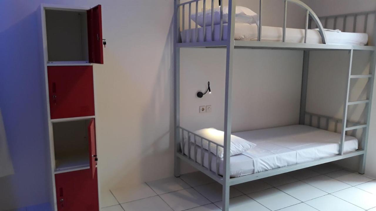 Bujang Lapuk Hostel سيكوتونغ المظهر الخارجي الصورة